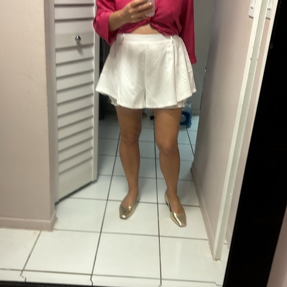 Shorts - Picture 8 of 11